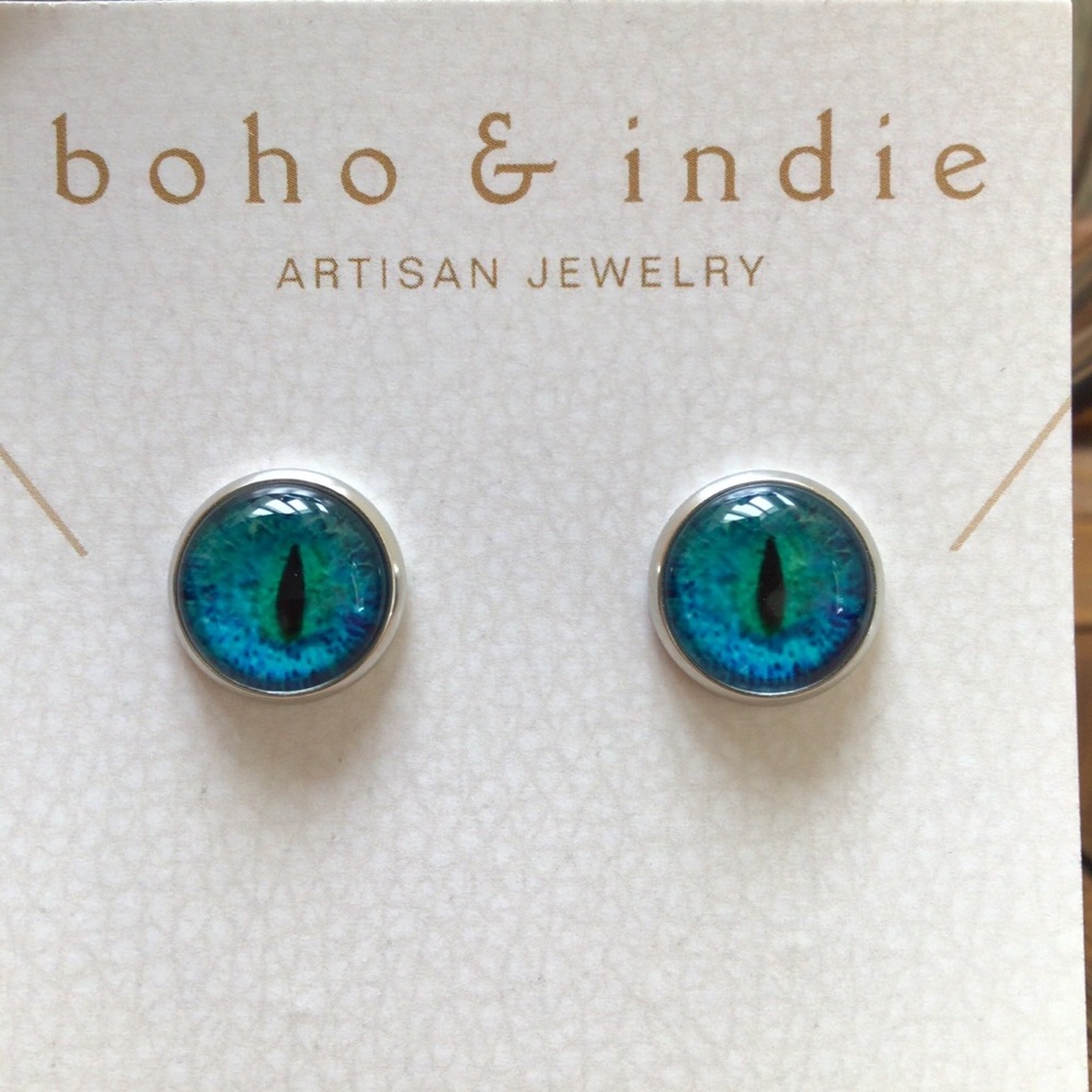 boho & indie blue handcrafted cat/dragon eye earrings